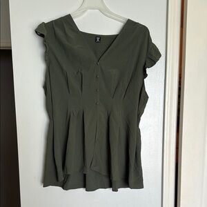 SHEIN Green Asymmetrical Cap Sleeve Blouse